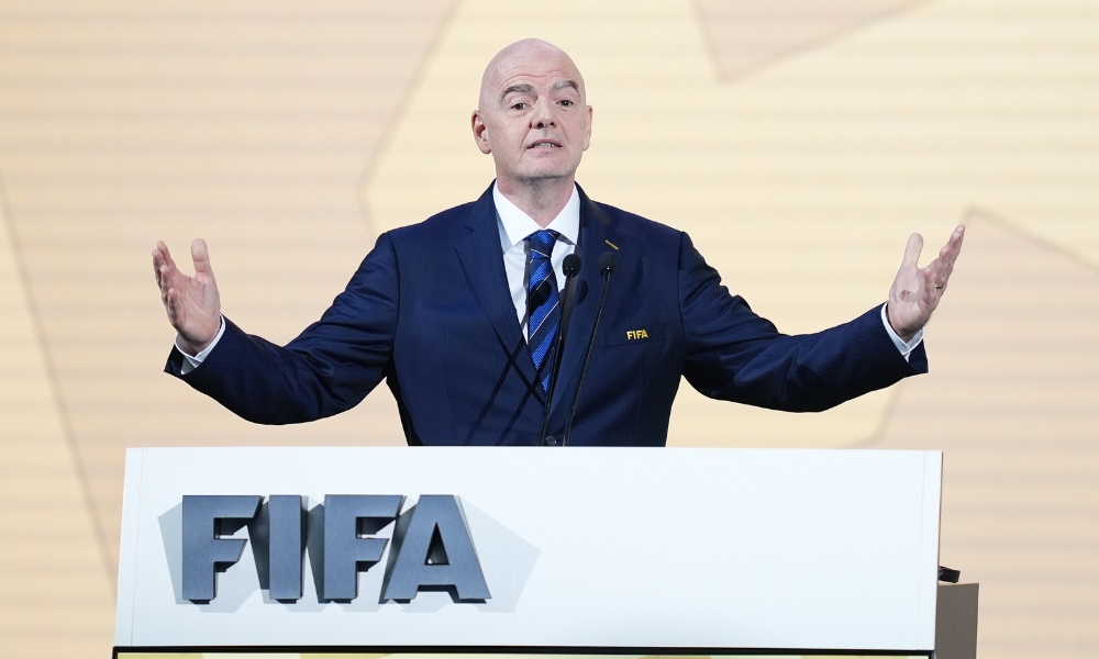 小小银球 抓住孩子们的眼球——“国球两进”在洛阳之三.